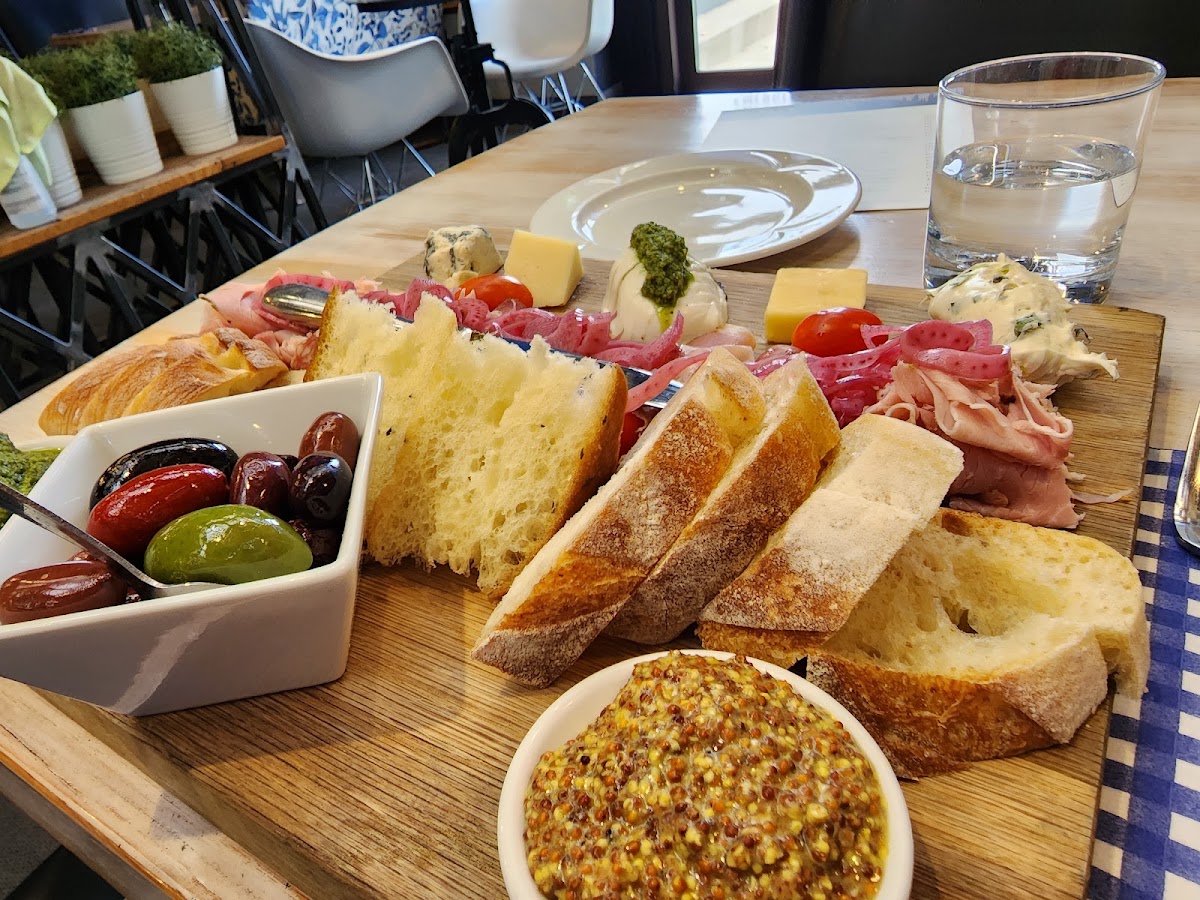 Italian TablePhoto 9